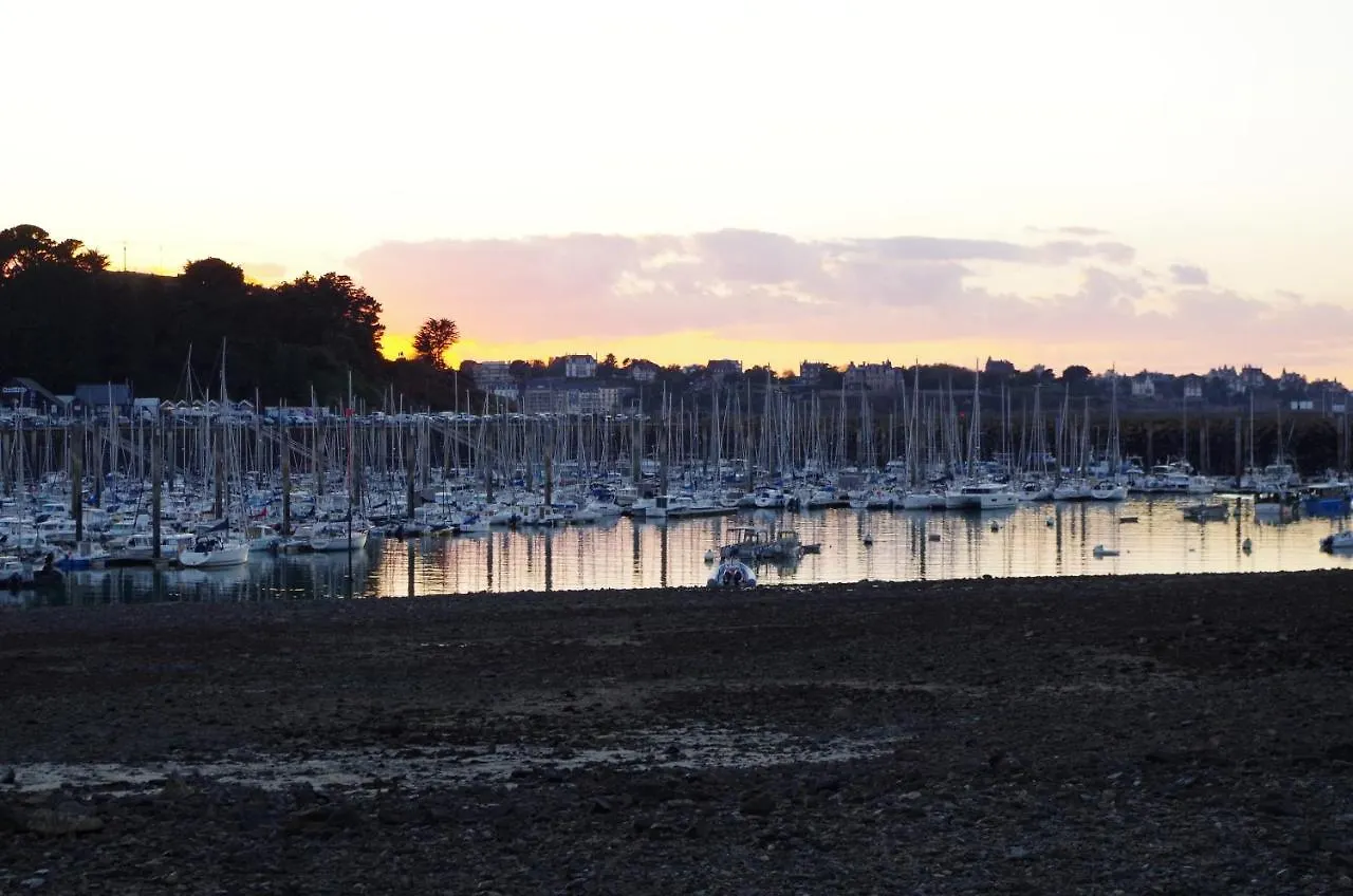 La Maison Des Couleurs Saint-Lunaire França