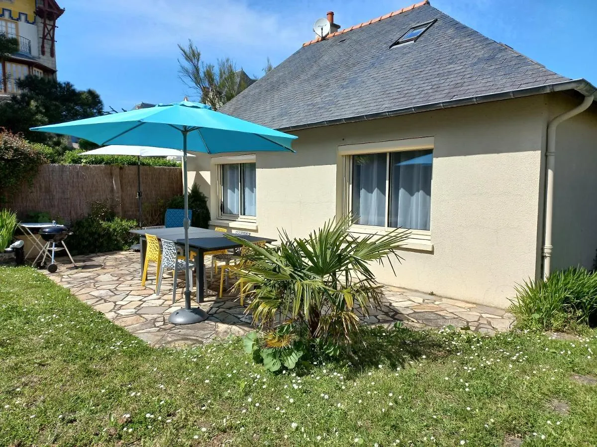 La Maison Des Couleurs Saint-Lunaire 0*,  França