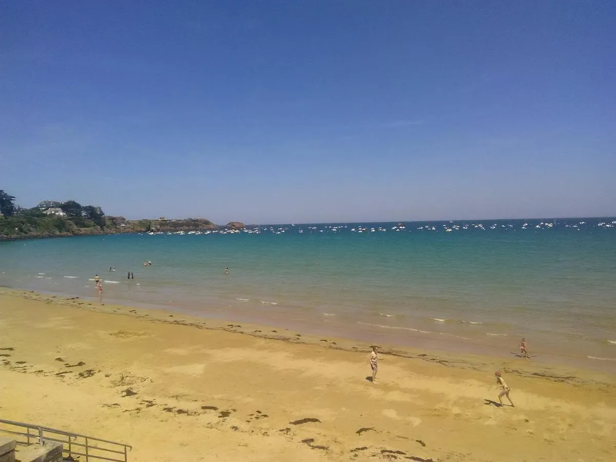 La Maison Des Couleurs Saint-Lunaire 0*,  França